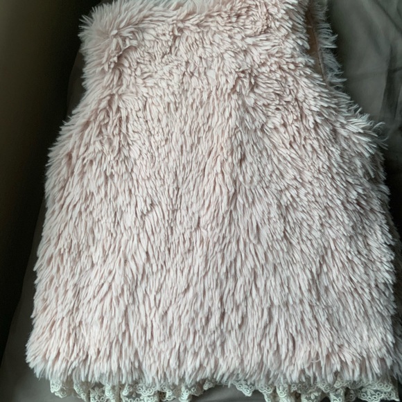 NWOT - Faux Fur Vest - Picture 5 of 6